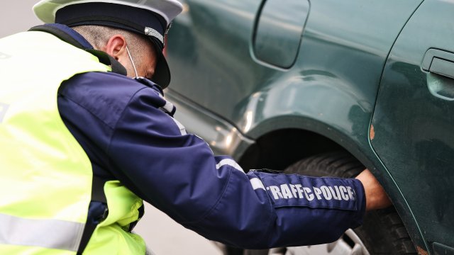 Пътна полиция ще глобява шофьорите които не са изпълнили изискванията