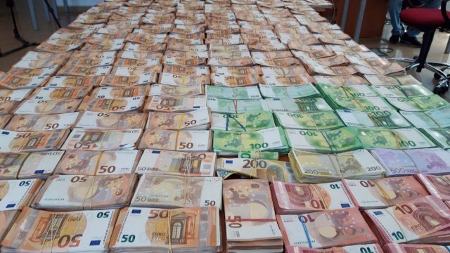 За два дни на митнически пункт Капитан Андреево са установени три