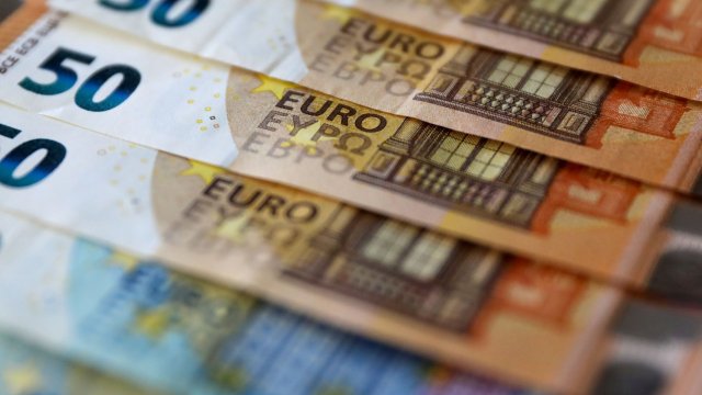 Управителният съвет на Европейската централна банка реши да повиши трите