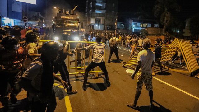 Президентът на Шри Ланка Готабая Раджапакса обяви национално извънредно положение