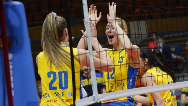 Волейболният отбор на Марица Пловдив спечели своята 8 а поредна титла