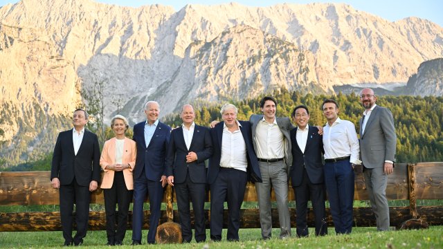 Втори ден на срещата на Г-7 в замъка "Елмау" в