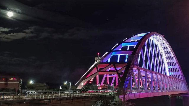 Цистерна с гориво се е запалила на Кримския мост предаде