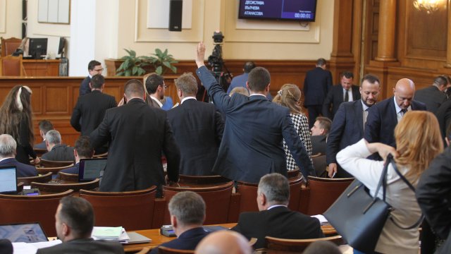 Главният прокурор Иван Гешев внесе в деловодството на 47 ото Народно