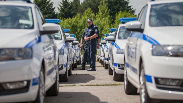 Жандармерист се е прострелял в крака при неправилно боравене с