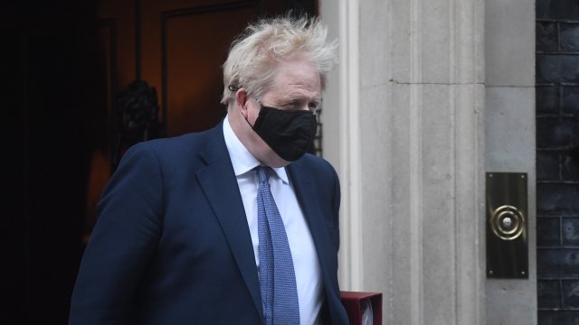 Близо 100 души са присъствали на партито на Даунинг стрийт