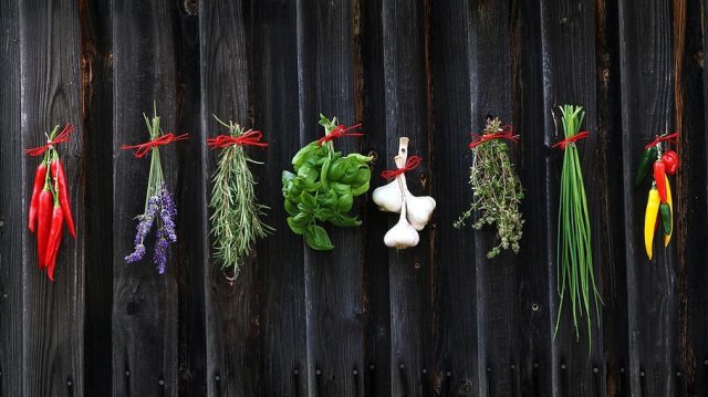 През есента се радваме на прекрасни и полезни плодове и