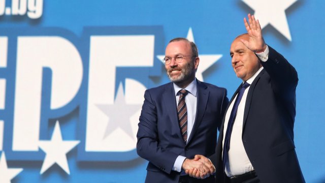 Неоправданото задържане на представители на опозиция поставя под въпрос демокрацията