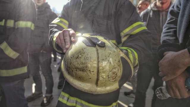 Един декар иглолистна гора е изгорял вчера в местността Памук