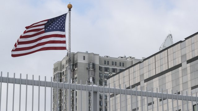 САЩ отвориха днес отново посолството си в украинската столица Киев