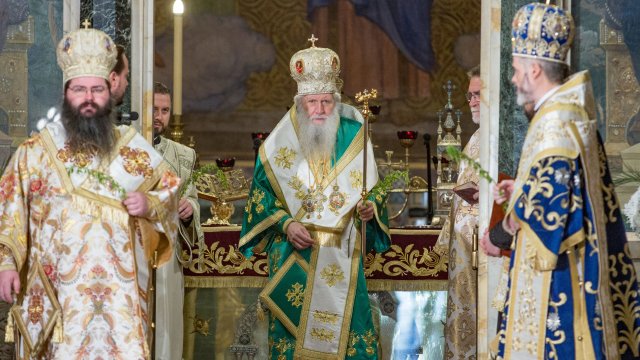 Светият синод призна Македонската православна църква Българската православна църква е