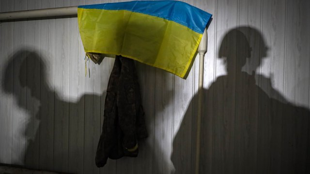 Броят на загиналите руски войници в Украйна се пази в