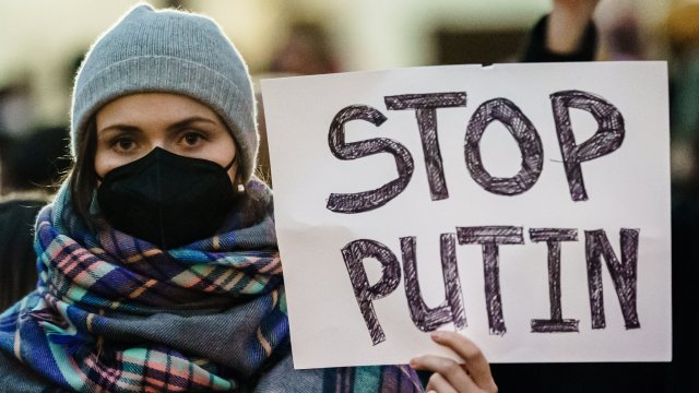 Президентът на Русия Владимир Путин обяви началото на специална военна