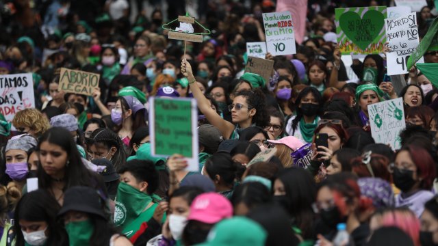 Повече от 1000 унгарски граждани излязоха на протест срещу промяна