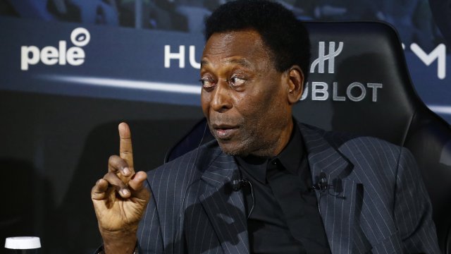 Болницата в която се лекува великият бразилски футболист Пеле обяви