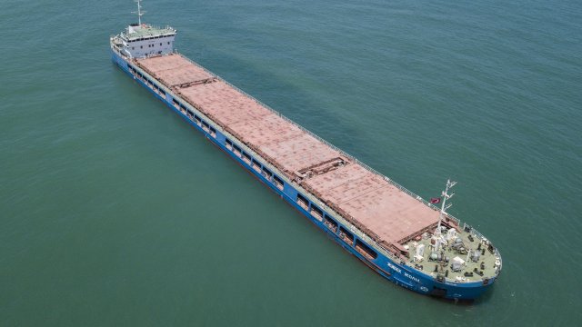 Ливан запорира кораб по подозрения че превозва откраднато зърно от