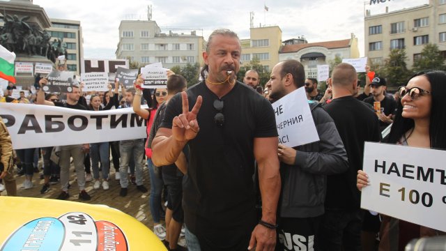 От вчера българският бизнес и в частност нашият бранш търсят