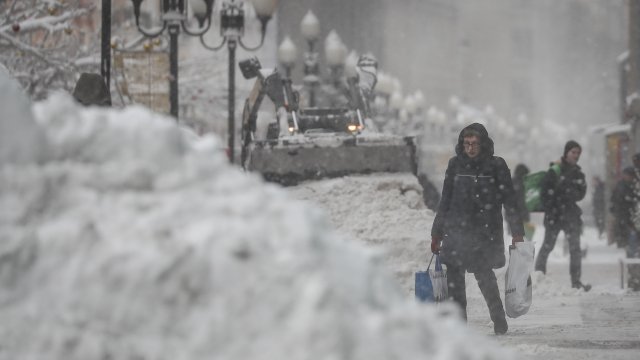 Руската държавна телевизия предупреди за истински снежен апокалипсис в Москва