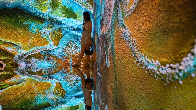 Има твърде много свободни пари и това води до наливане