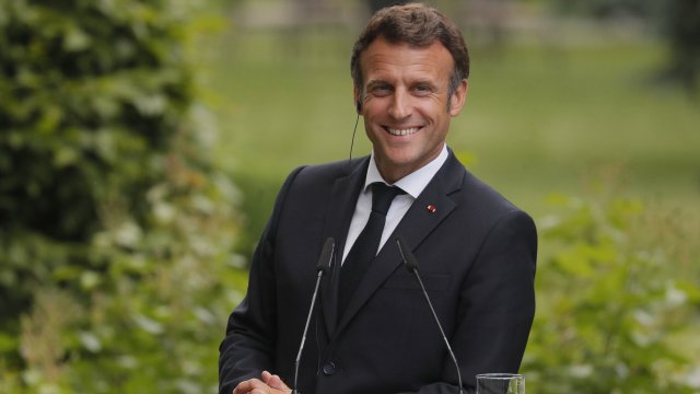 Френският президент Еманюел Макрон няма да състави правителство на национално