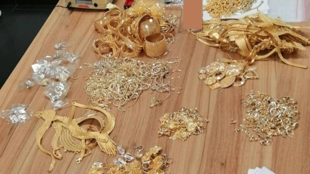 Превозното средство е селектирано за щателна митническа проверка включително с