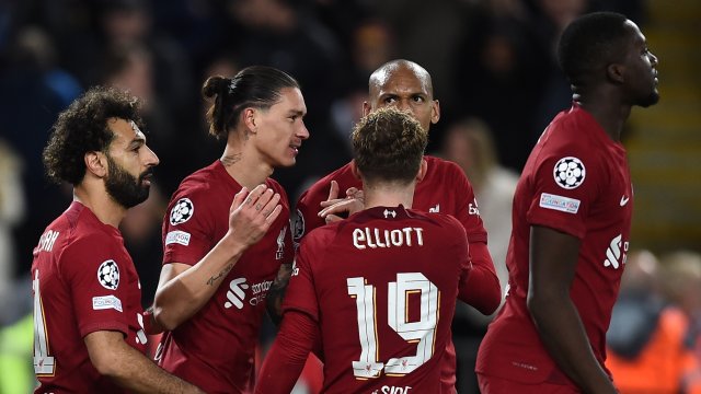 Ливърпул излъга с 2 0 Наполи в среща от последния кръг