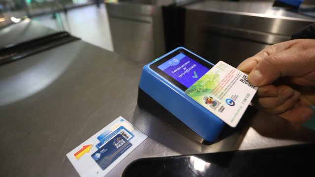 В социалните мрежи се появиха оплаквания от потърпевши пътници в