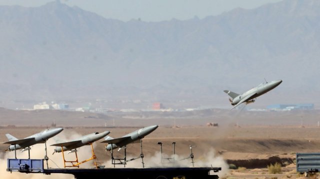 Израел нанесе серия от въздушни удари по обекти на военнопромишления
