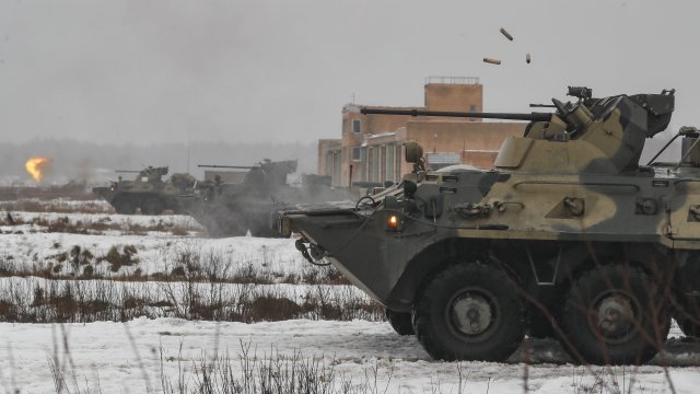 Украинските военновъздушни сили унищожиха най малко два руски склада за боеприпаси