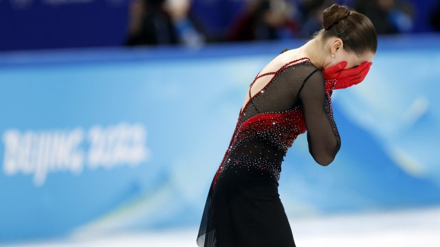 Руската сензация във фигурното пързаляне Камила Валиева не издържа психически