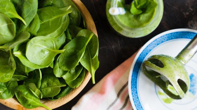 След 50 години яденето на зелени зеленчуци е много важно