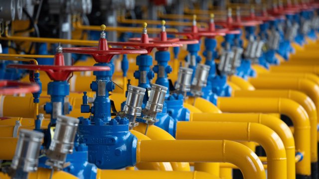 Руската компания Газпром обяви че е спряла доставките на природен