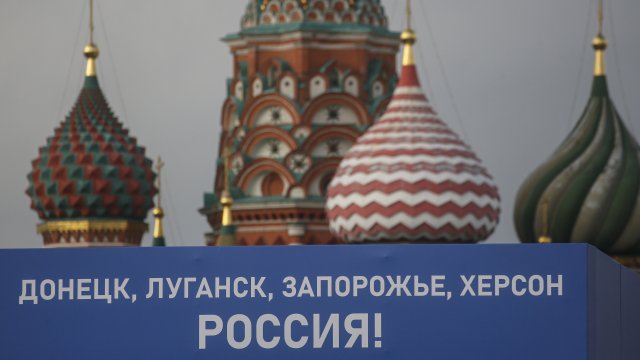 Путин ликува - пищна церемония в кремълския дворец и концерт в чест на анексираните територии