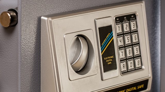 Бандити са задигнали 400 хиляди лева от нотариус в Перник