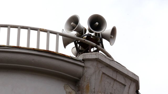 Традиционната за първия ден на април профилактика на предупредителните системи