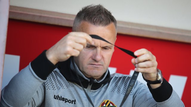 Виктор Генев е новият капитан на Ботев Пловдив Централният защитник