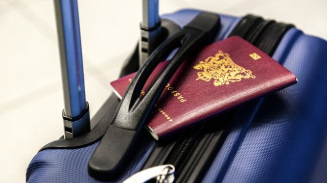 От понеделник 6 декември Кипър въвежда задължителен PCR тест за