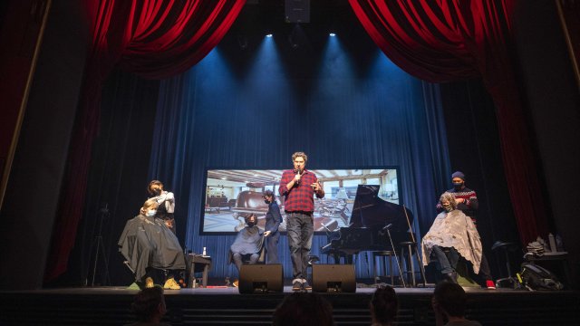 Над 70 театри музеи и концертни зали в Нидерландия отвориха