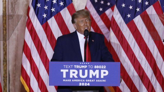 Представители на Доналд Тръмп са предали неговите данъчни декларации за