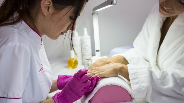 Всяка жена иска да има здрави и красиви нокти които