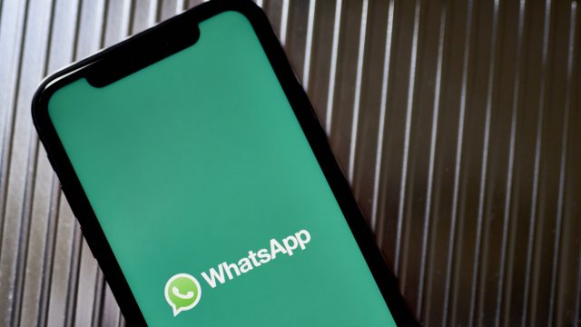 WhatsApp тества нова функция наречена Общности за организиране на групи
