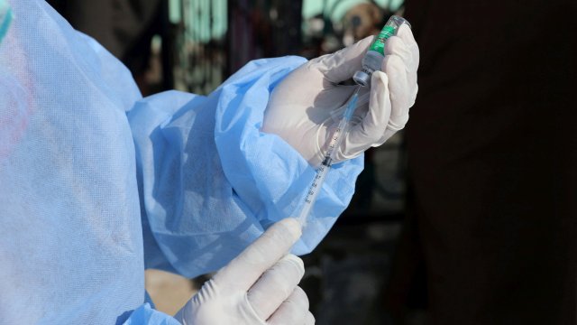 Програмата за споделяне на ваксини COVAX достигна 1 милиард дози