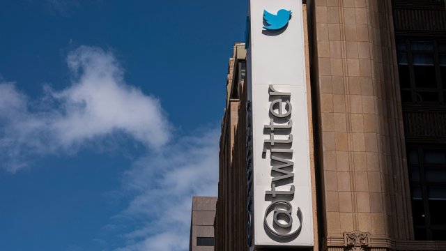 Илън Мъск обяви че Twitter ще въведе такси за корпоративни