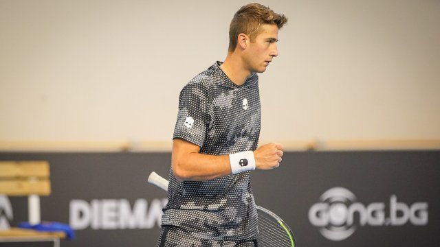 Александър Донски се класира за полуфиналите на турнира за мъже