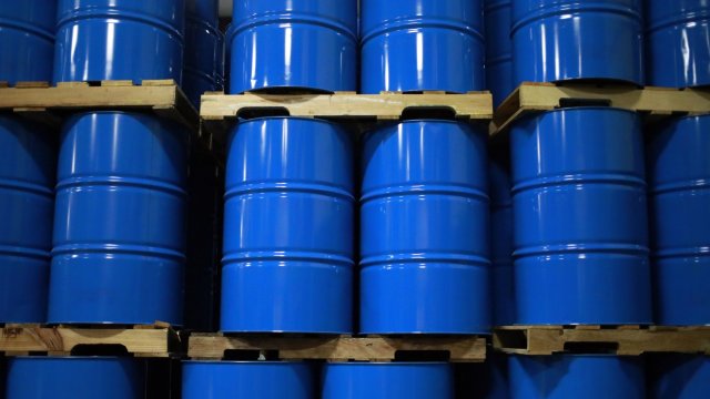 Петролът е напът за седмична загуба от повече от 7
