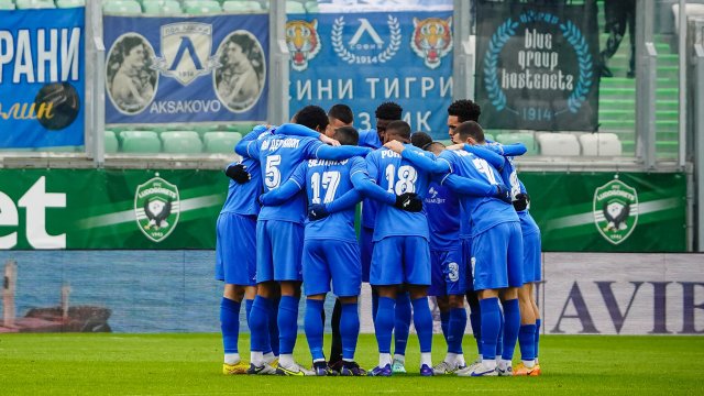 Левски  ще се раздели с вратаря Николай Михайлов и с нигериеца