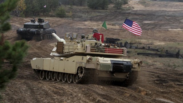 Над 12 държави влязоха явно в танковата коалиция за Украйна