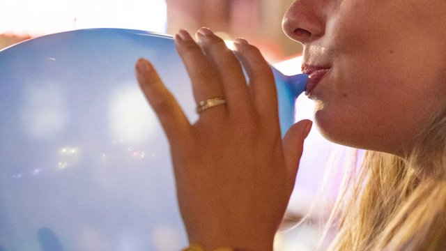 Употребата на райски газ за развлечение е все по тревожна в