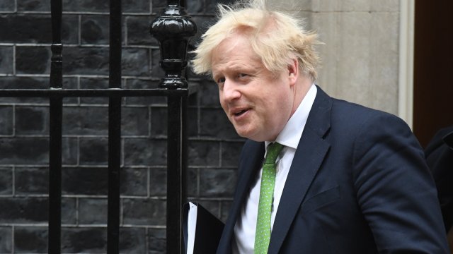 Великобритания налага санкции на 5 руски банки Банките чийто авоари