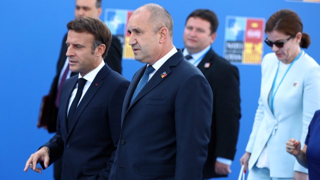 След десетилетия на фокусиране върху борбата с тероризма и укрепването